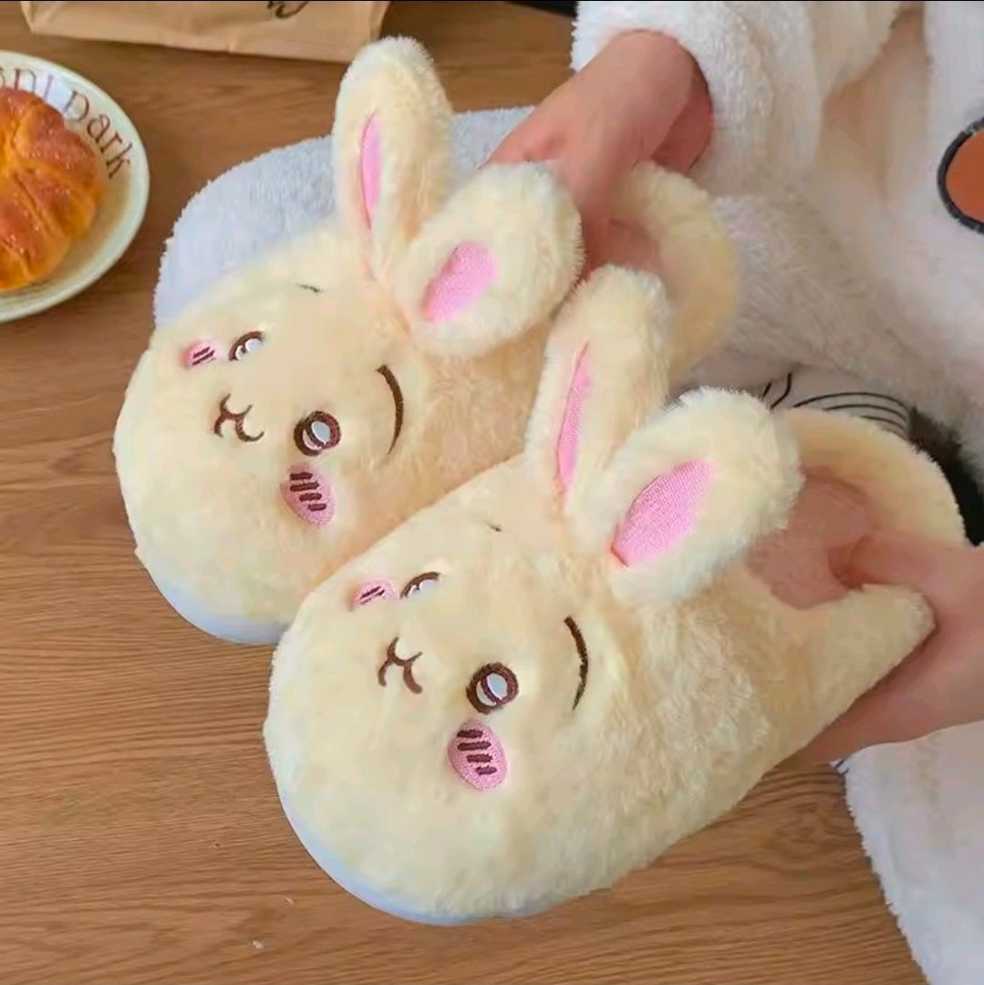 크림색 토끼 귀 플러시 슬리퍼